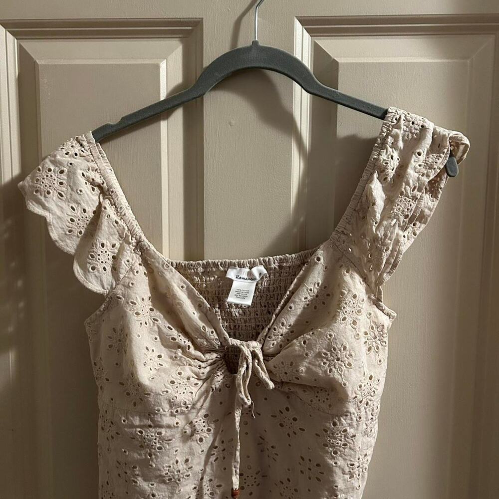 Cream lace tank with tie